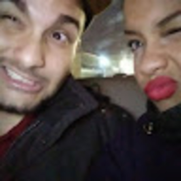 Meet your Posher, Cassandra - Picture 1 of 1